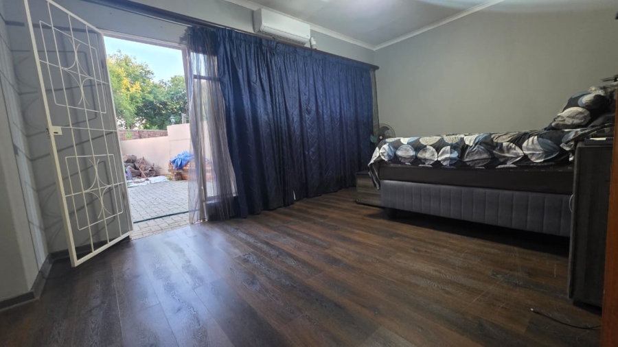 3 Bedroom Property for Sale in Flamwood North West